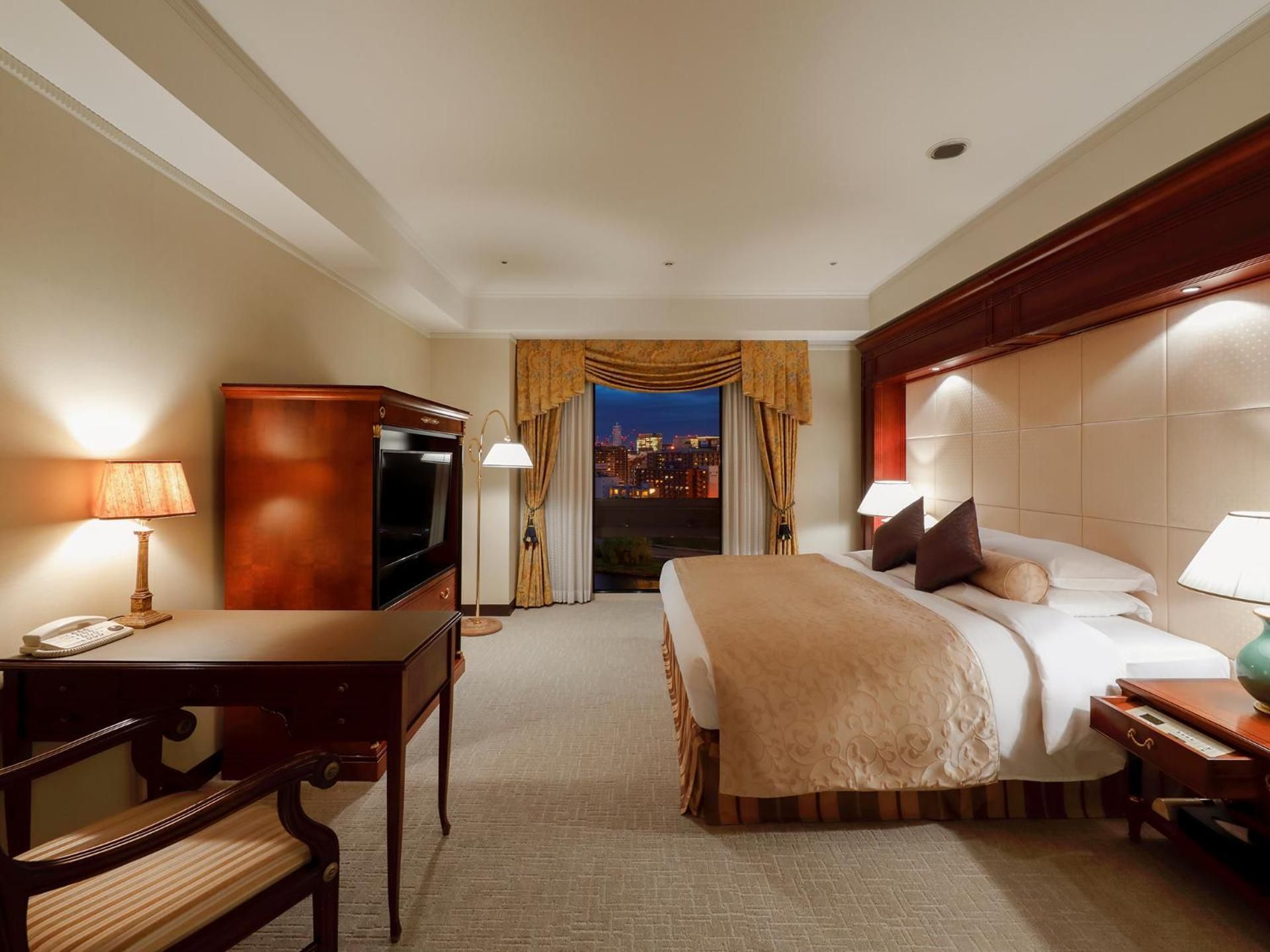 Presidential Suite (Connecting) - Non-Smoking