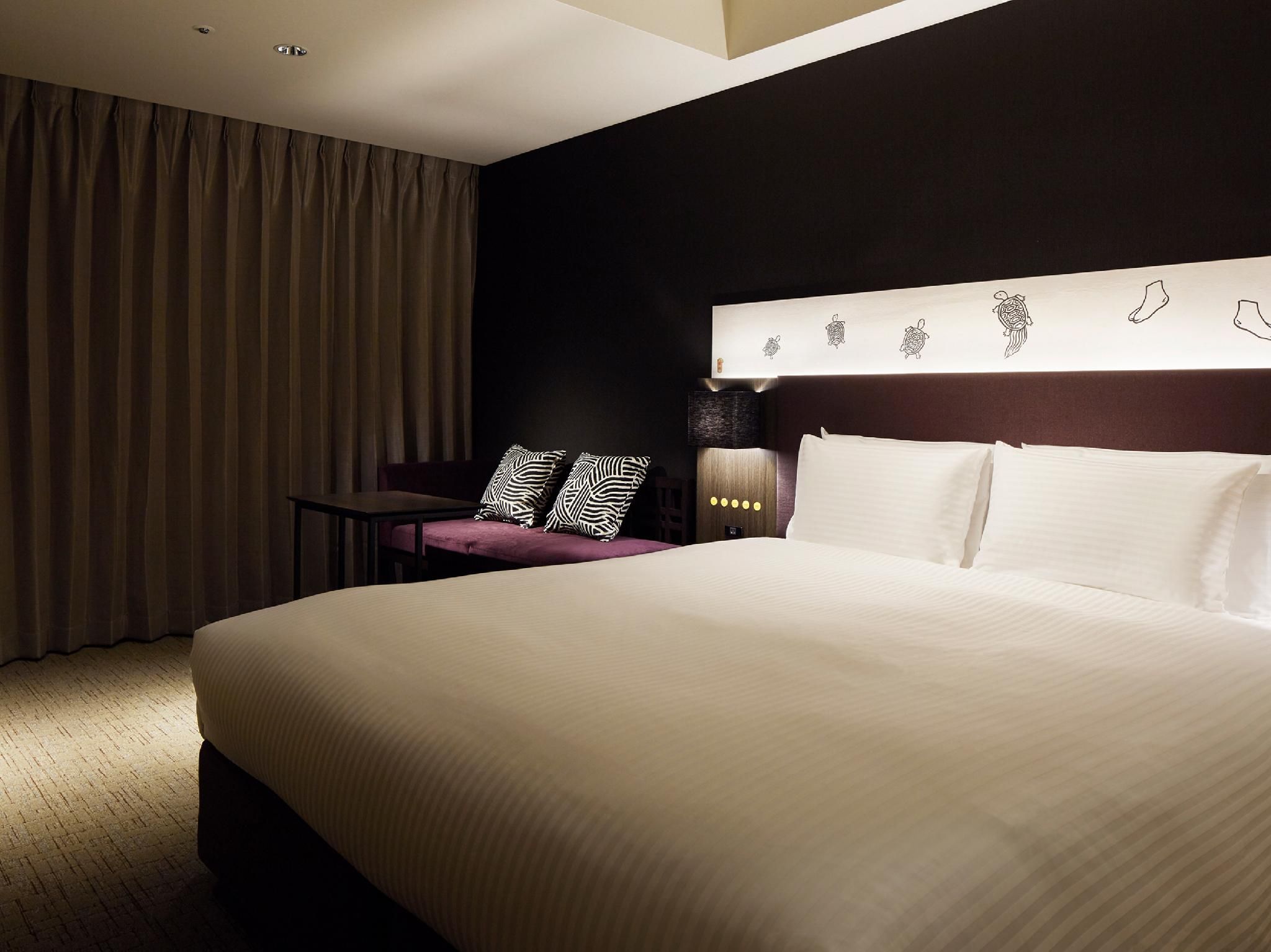 Standard - 1 Queen Bed, Smoking