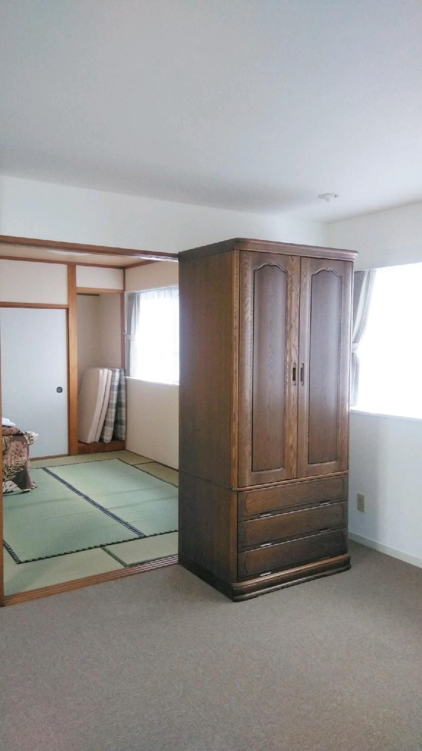 Japanese Western Style Room Type C for 6 People