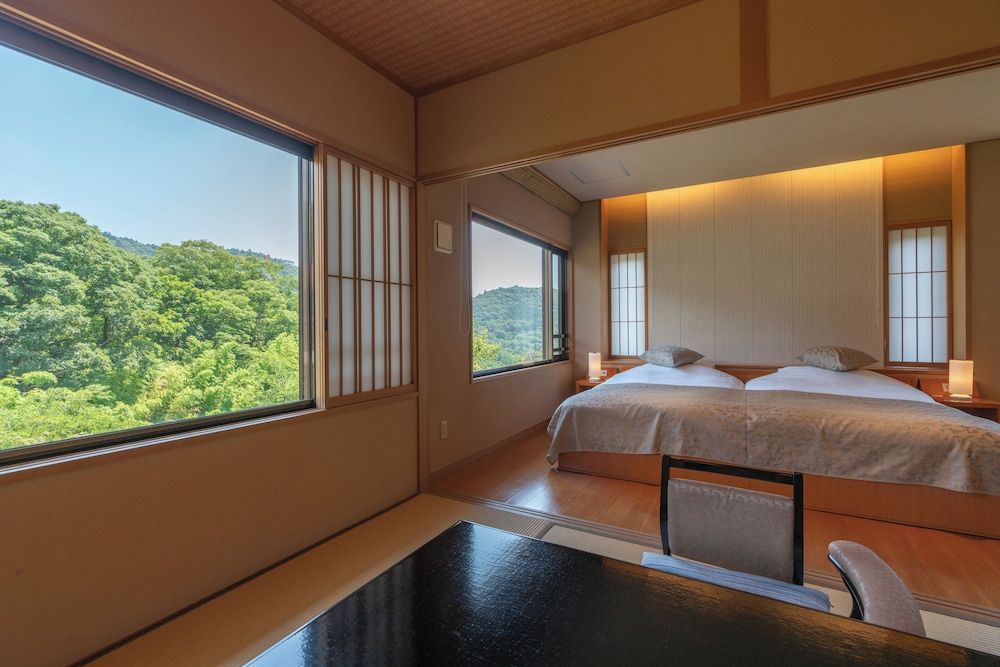 Japanese Western Style Corner Suite Room with Semi Open-air bath, Garden view (Second floor)