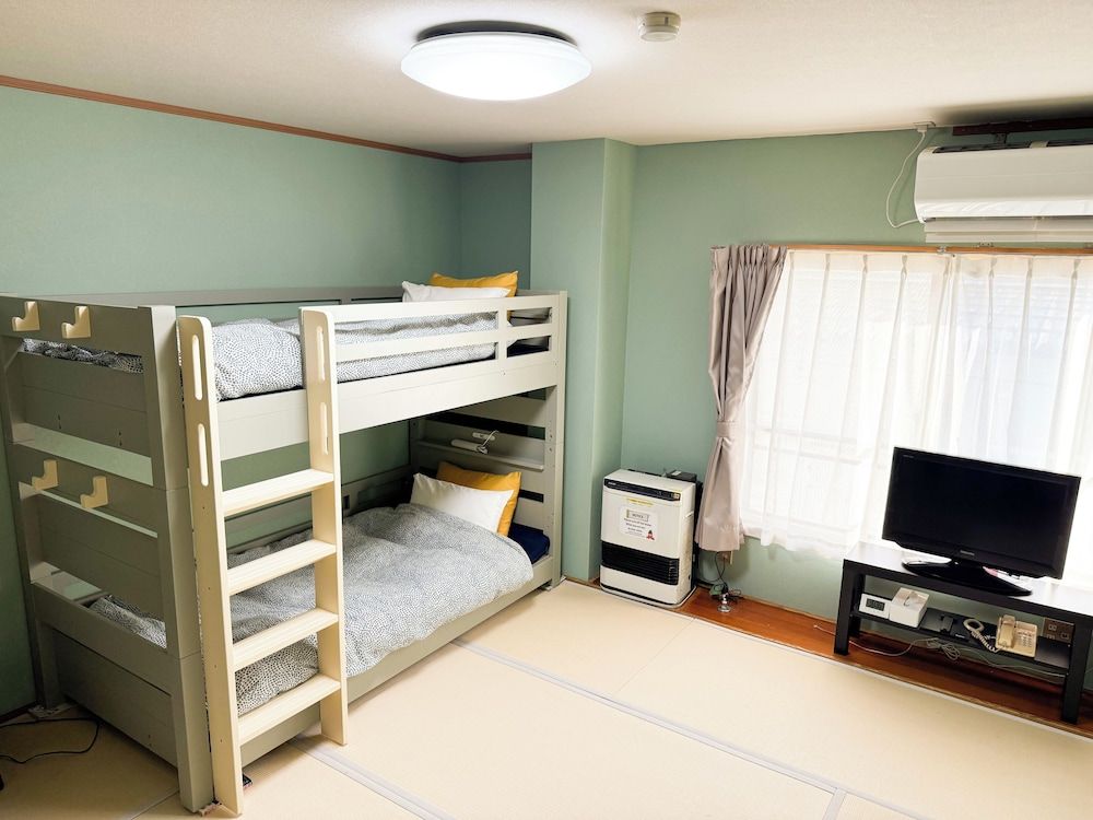 Economy Quadruple Room
