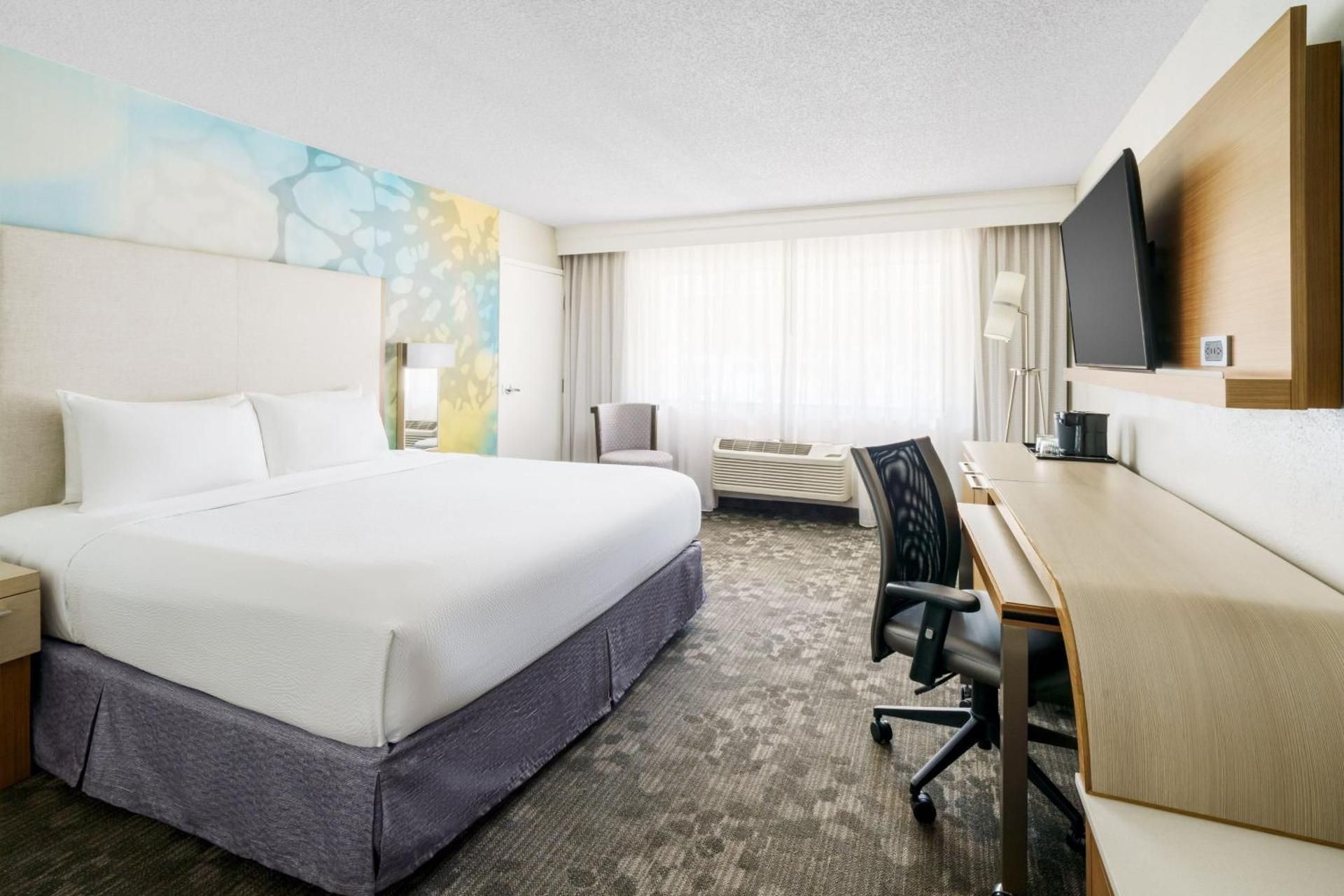 undefined Courtyard by Marriott Lake Buena Vista at Vista Centre 9