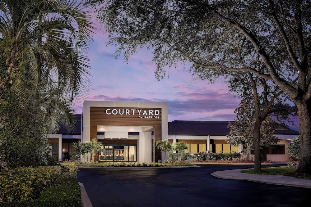 undefined Courtyard by Marriott Lake Buena Vista at Vista Centre 5