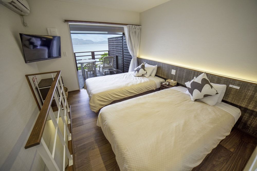 Comfort Room, Multiple Beds, Sea View, Beachside