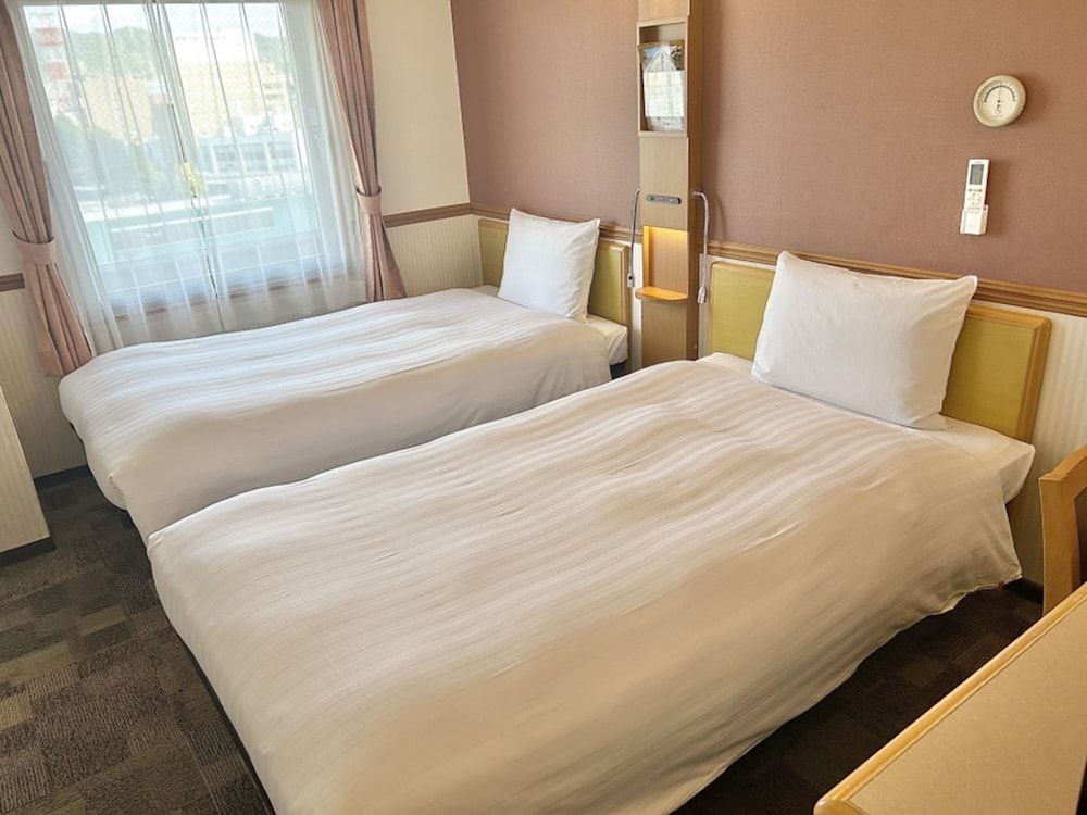 Standard Twin Room, Smoking