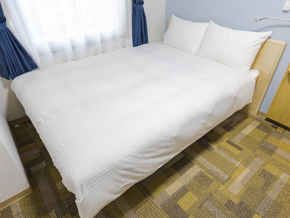 Toyoko Inn Tokyo Ikebukuro Kita 2 Economy Double Room, Non Smoking