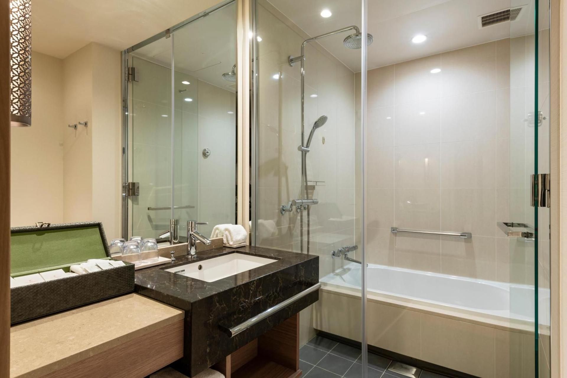 HOTEL THE CELESTINE GINZA Superior - 1 Queen Bed 3