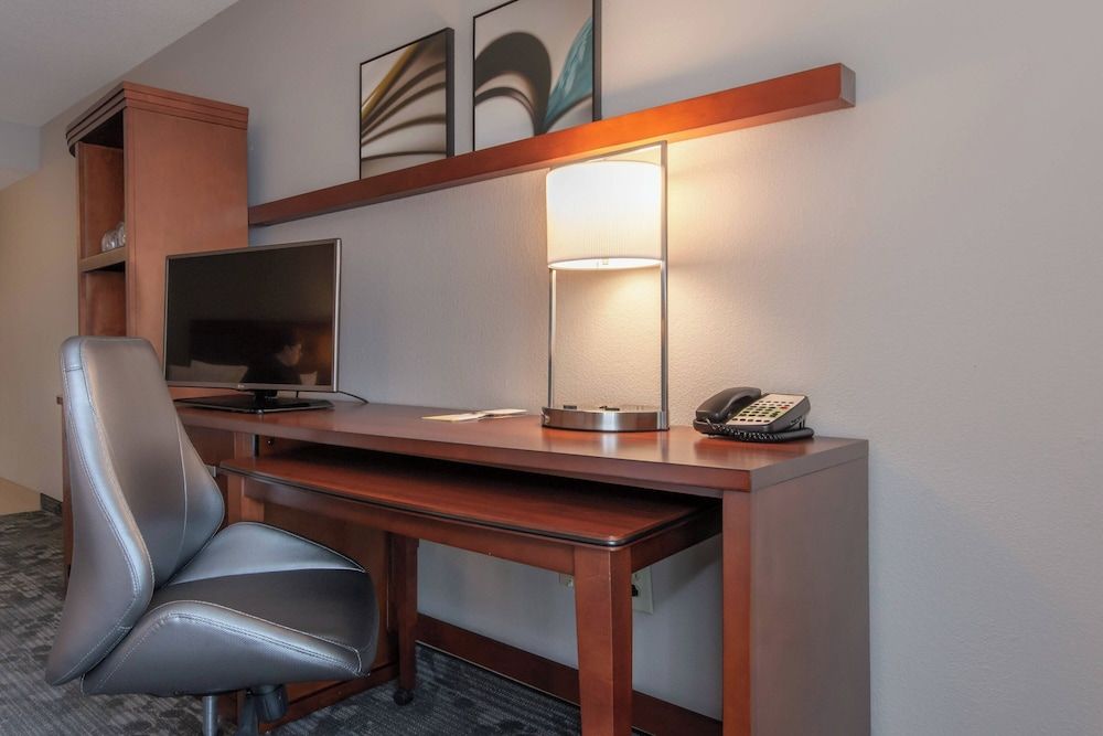 Room, 2 Queen Beds, Non Smoking (Hearing Accessible)