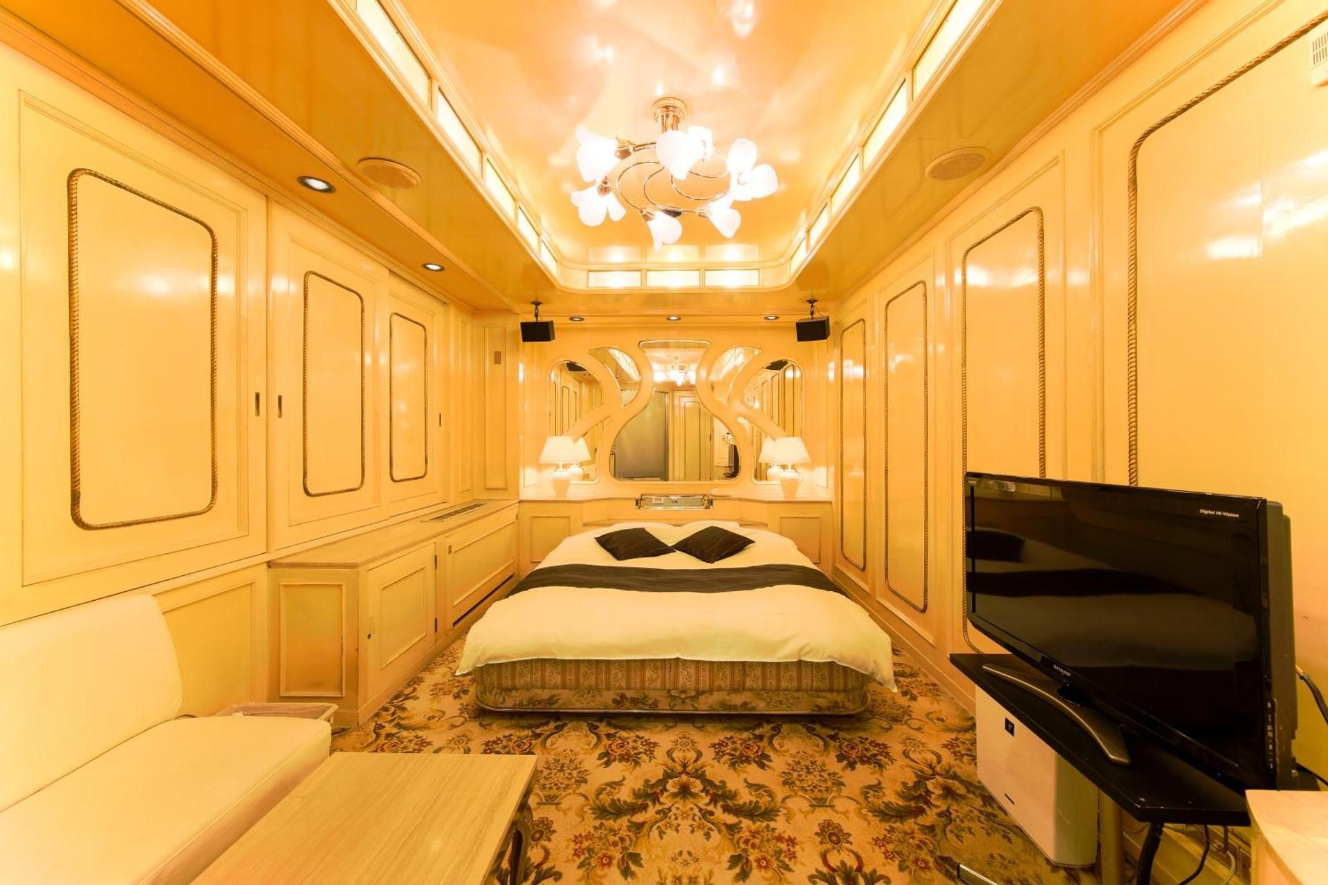 undefined Hotel Public Jam 6