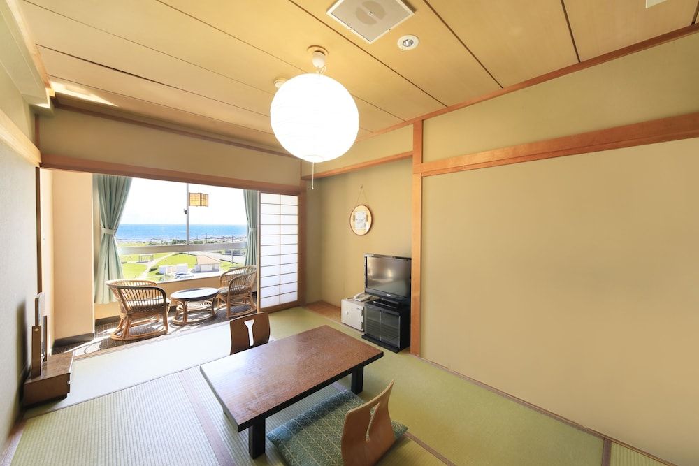 [Non-Smoking] Japanese Style Room Ocean View (13 sqm)