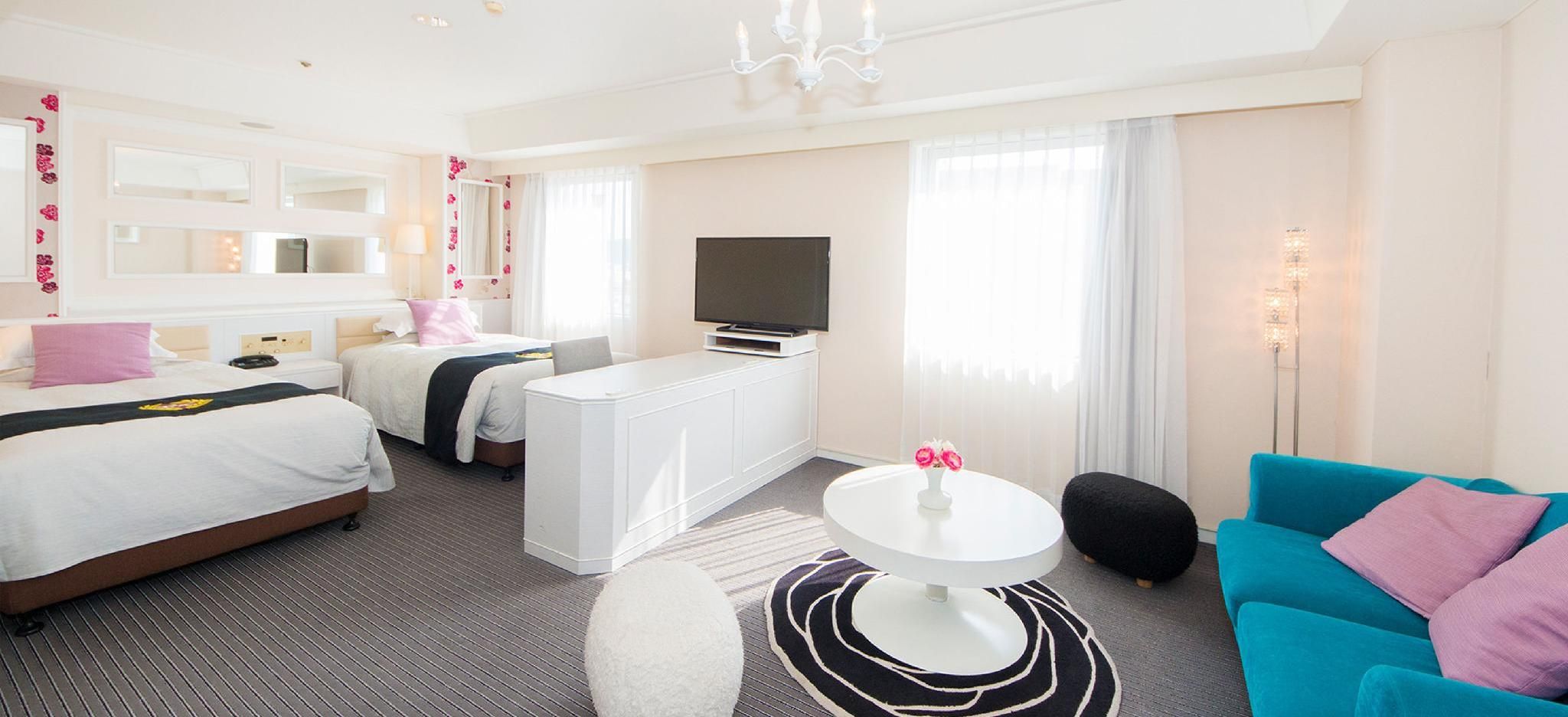 Monarch Suite