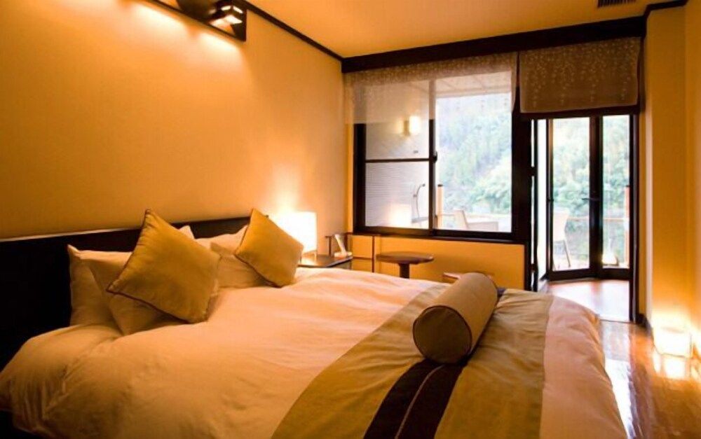 Deluxe Room with Open-air Bath