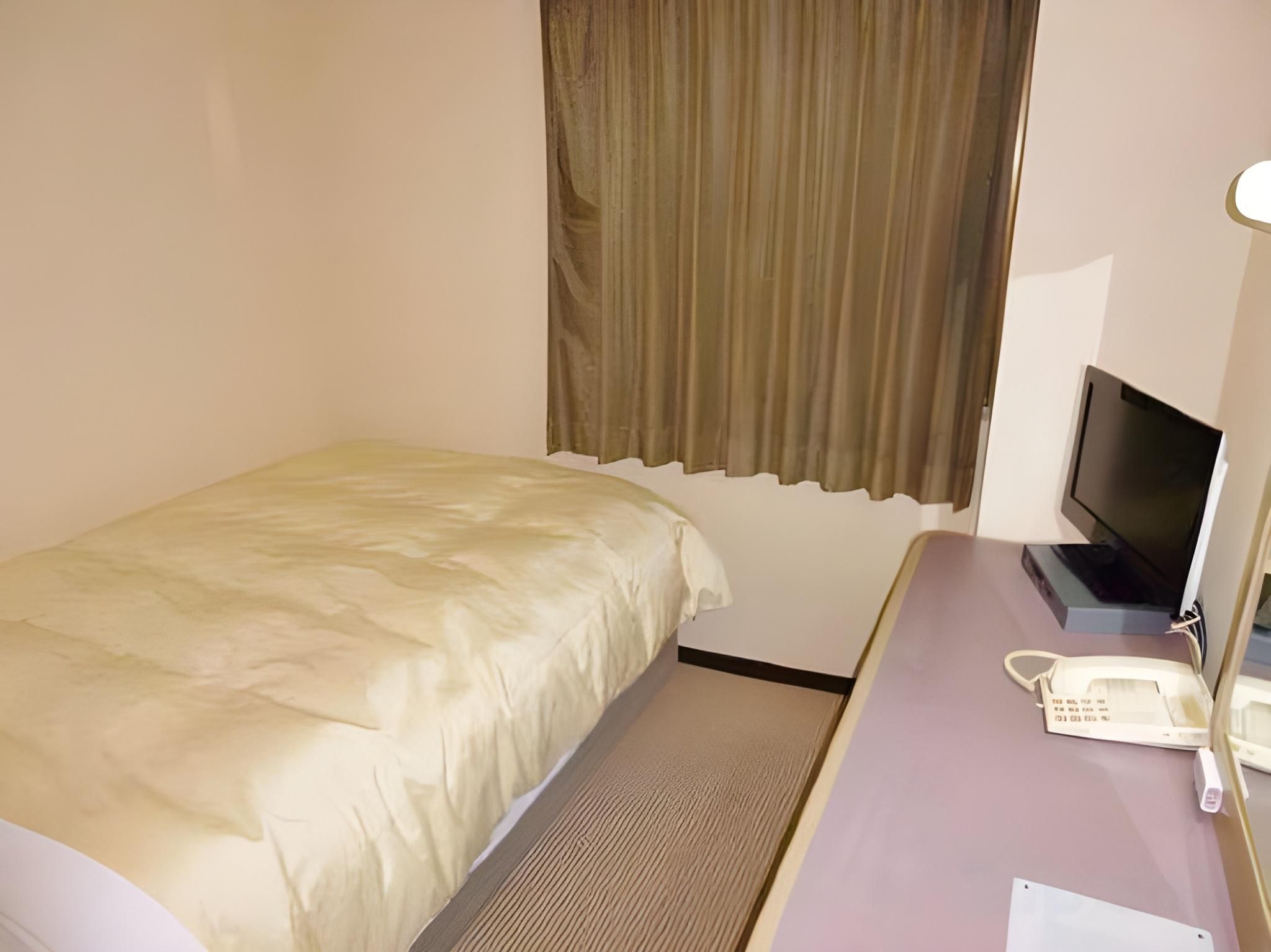 Single Room - Non-Smoking