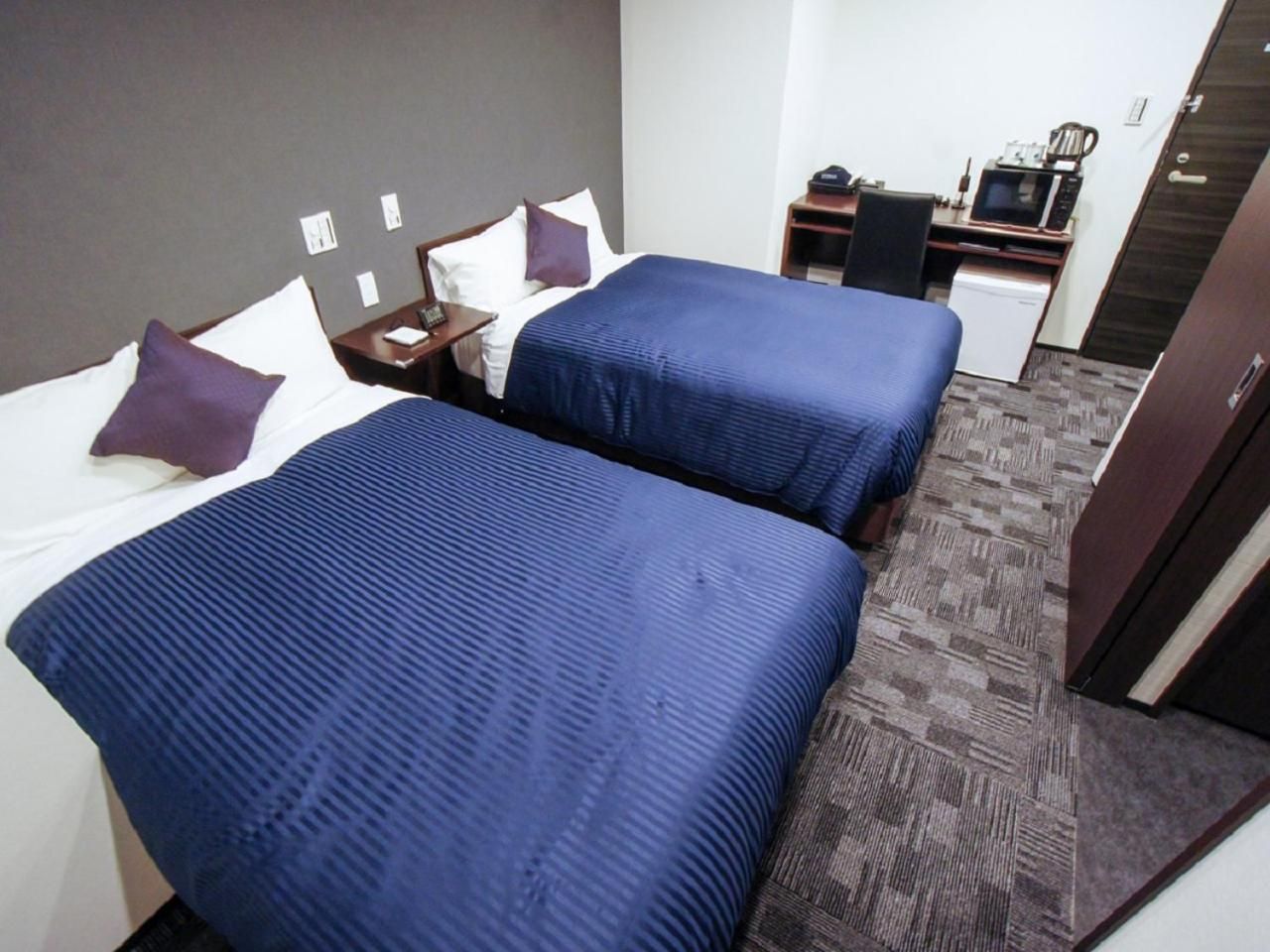 Twin Room - Non-Smoking