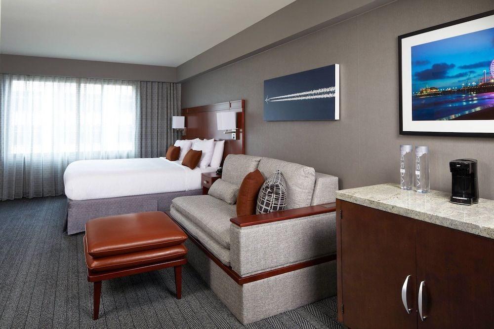 undefined Courtyard by Marriott Los Angeles LAX/Century Boulevard 10