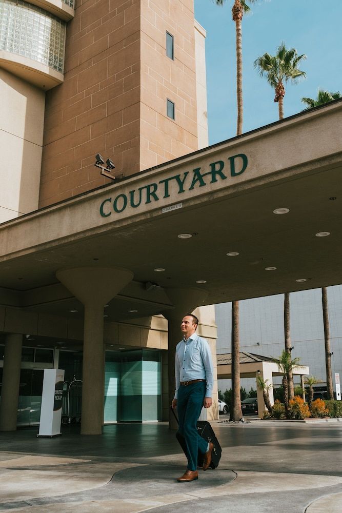 undefined Courtyard by Marriott Los Angeles LAX/Century Boulevard 7