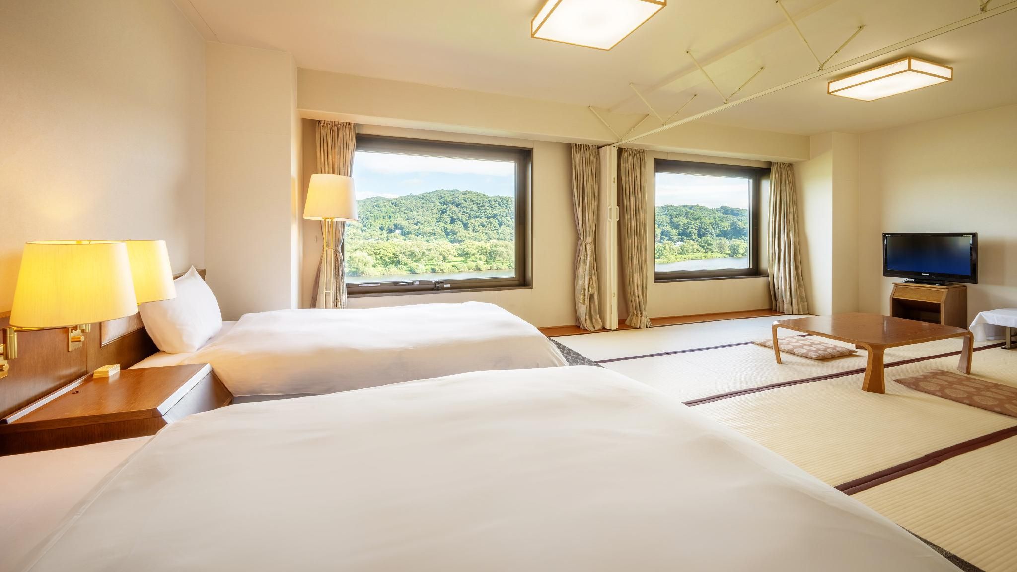 2 Twin 4 Futon Suite Japanese Western Style River View