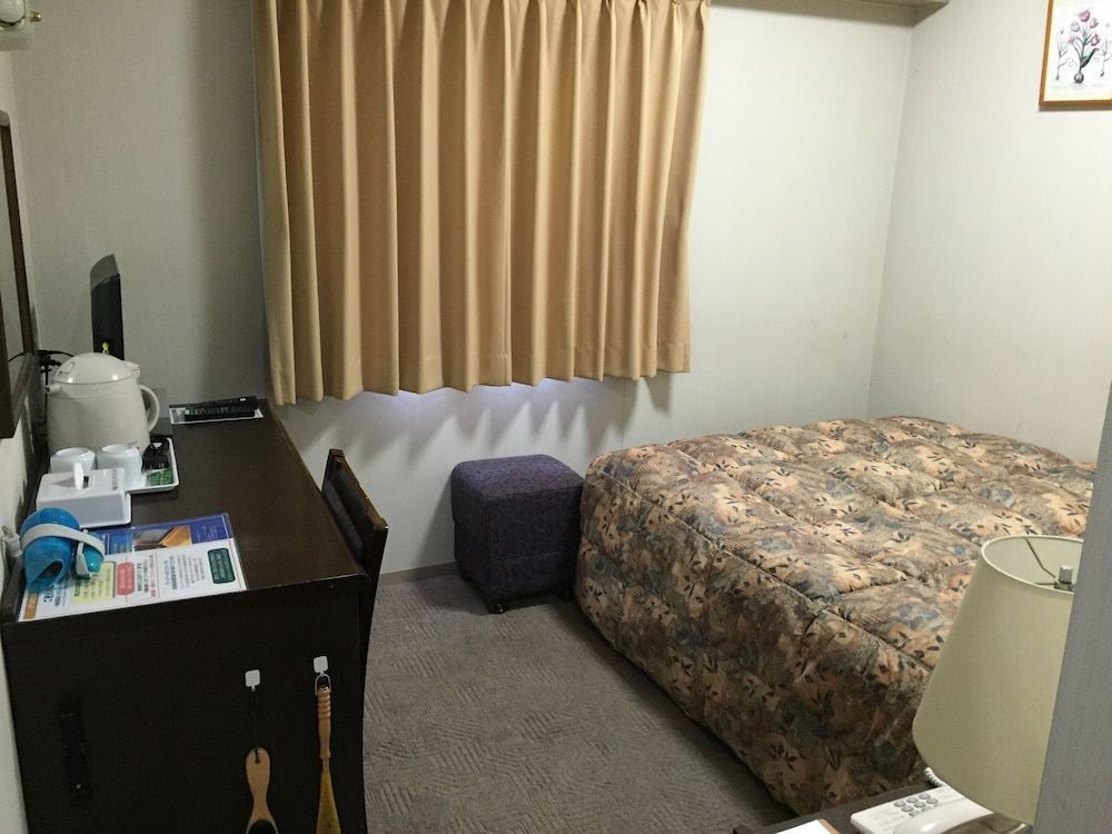 Double Room, Smoking