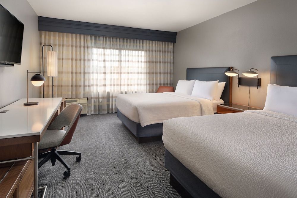 Room, 2 Queen Beds, Non Smoking