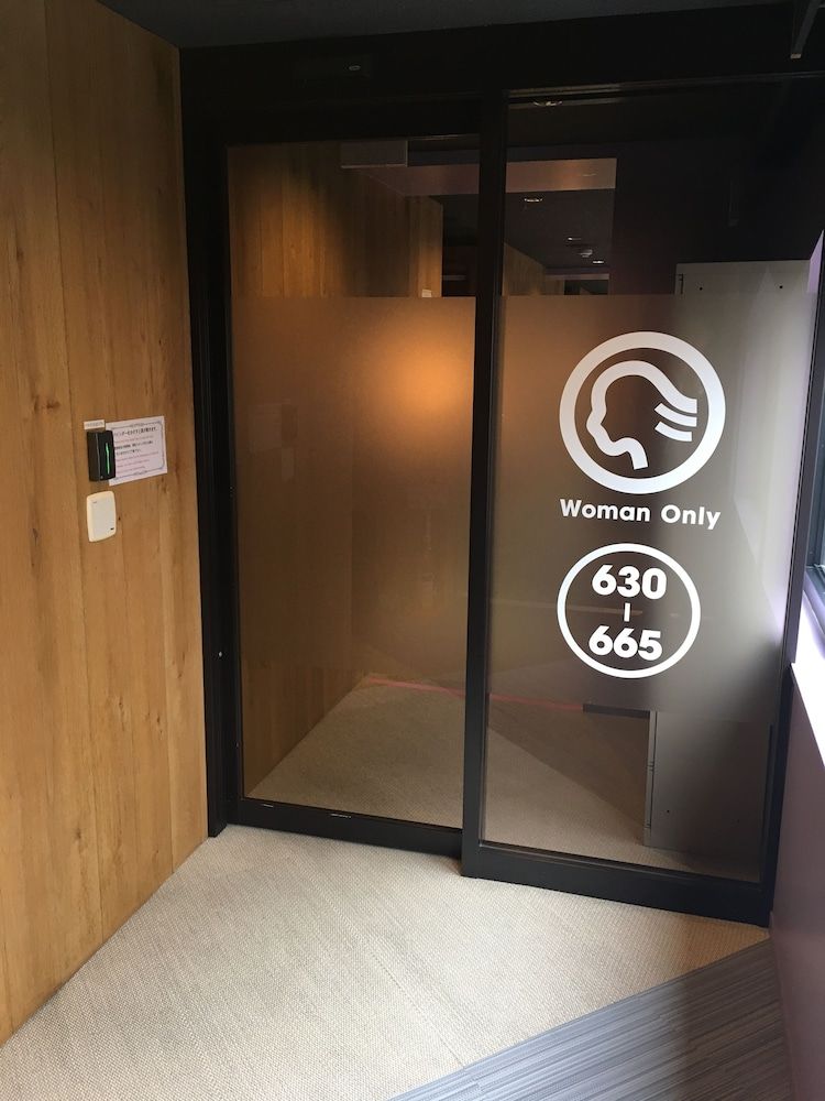 Booth Net Cafe & Capsule Female Only Capsule Room 2