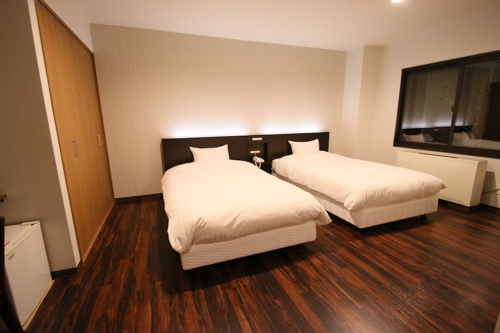 【Dinner (mainly beef) Offer Until 8PM 】Economy Twin Room, Non Smoking