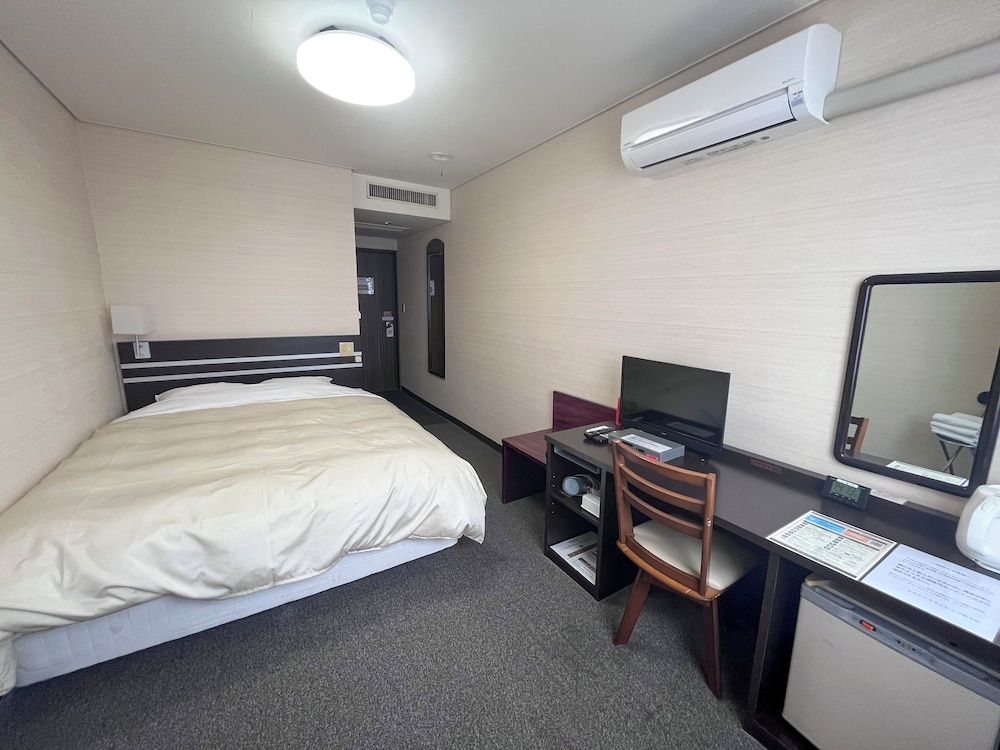 Basic Double Room, Smoking