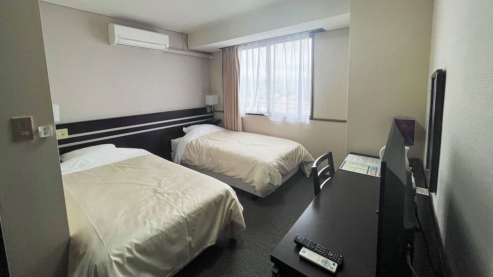 Basic Twin Room, Non Smoking