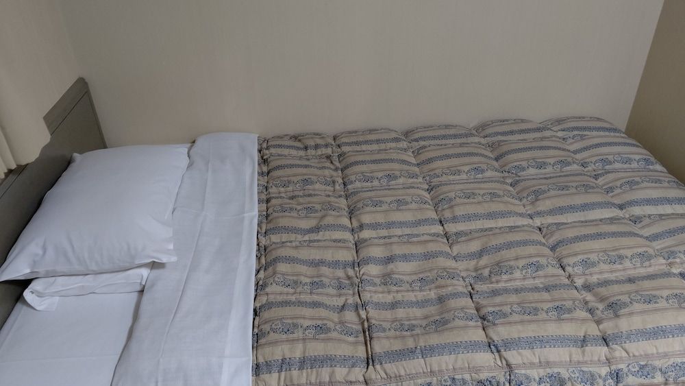 Economy Double Room, Smoking