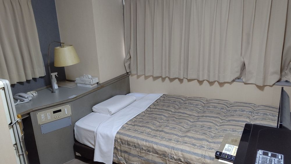 Single Room, Smoking