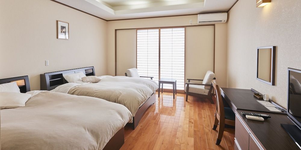 Twin Room, Non Smoking, Private Bathroom (Free Wi-Fi)