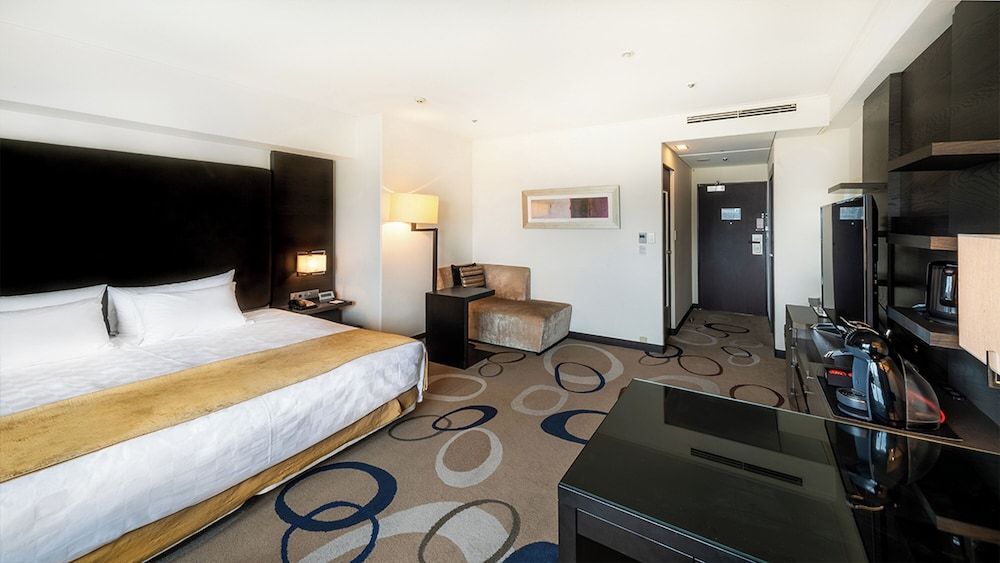 [Club Floor] Club Corner King Room with Lounge Access, Non Smoking