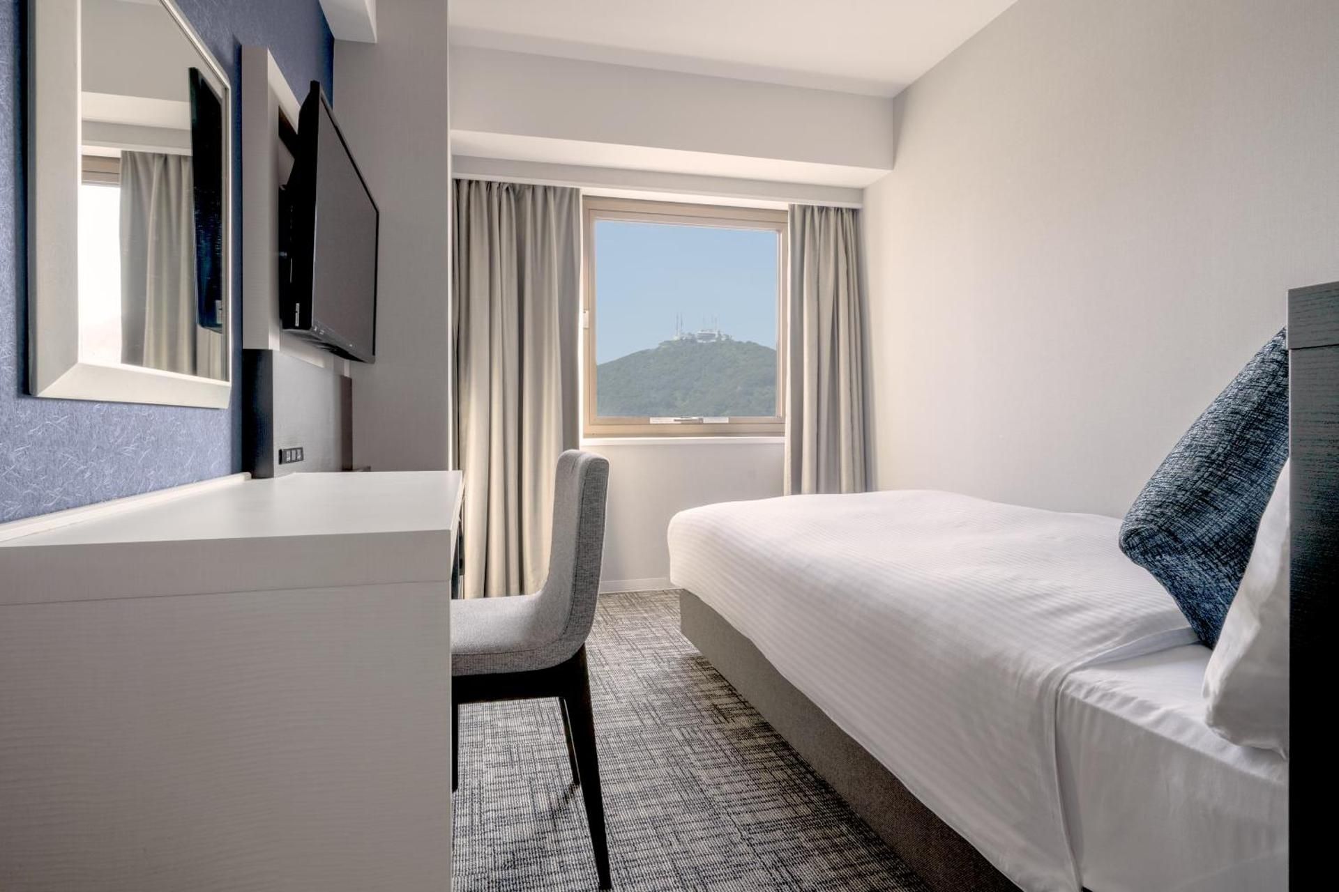 Premier Single Room - Non-Smoking