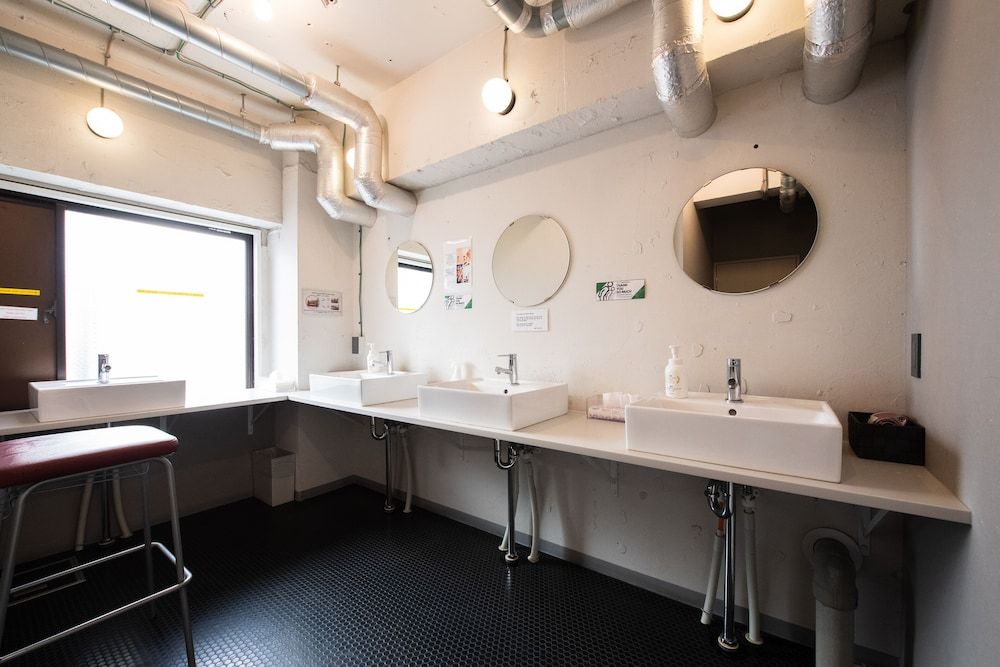 Imano Tokyo Hostel Private Room for 5 8