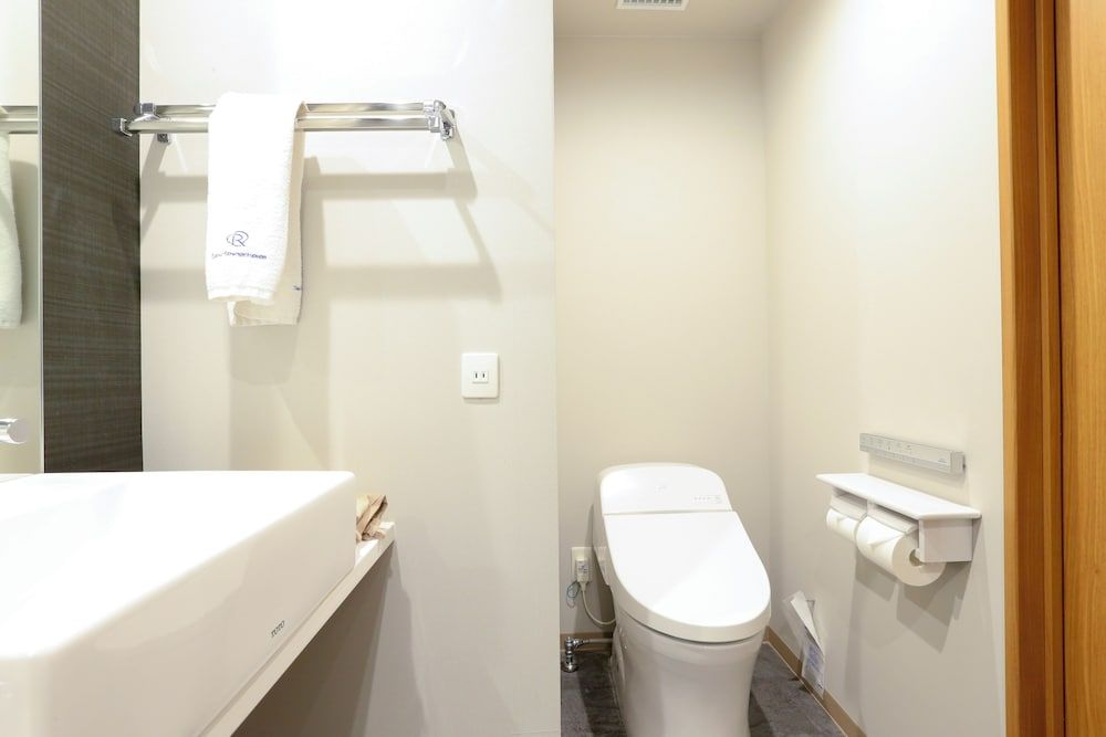 Daiwa Roynet Hotel Nagoya Taiko dori Side Moderate Twin Room, Non Smoking 4