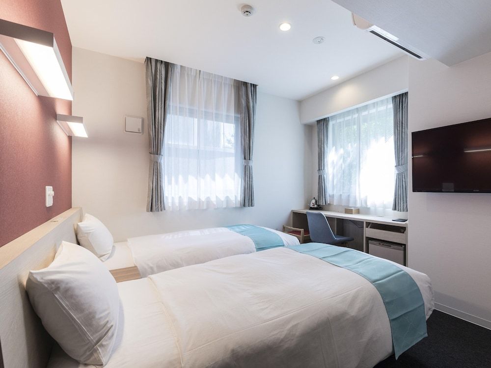 Twin Room, Non Smoking, Light Breakfast Included
