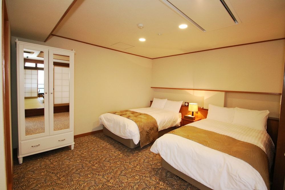 Ocean View Japanese & Western Mixed Room, Halfboard with Japanese Dinner, Non Smoking