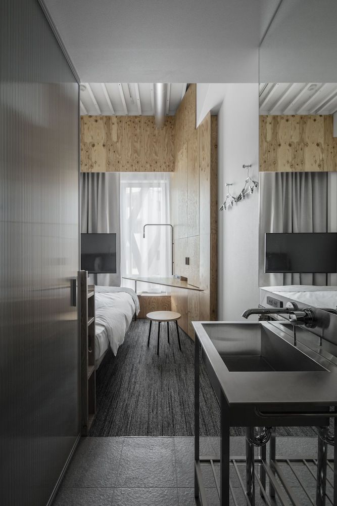 ONE @ Tokyo Standard Semi Double, Non Smoking 2