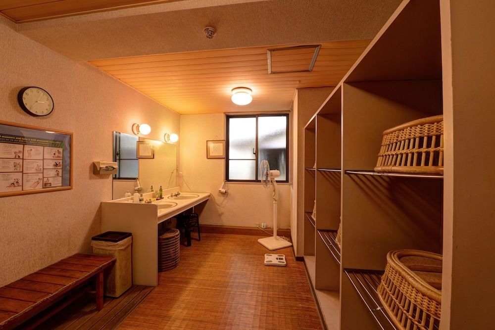 Hakone Gora Onsen Mizu no Kaori - Hostel Japanese-style Room	, Non Smoking 4
