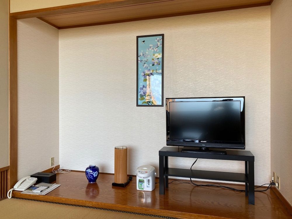 Japanese Style Room, Shared Bathroom (for 1-4 guests)