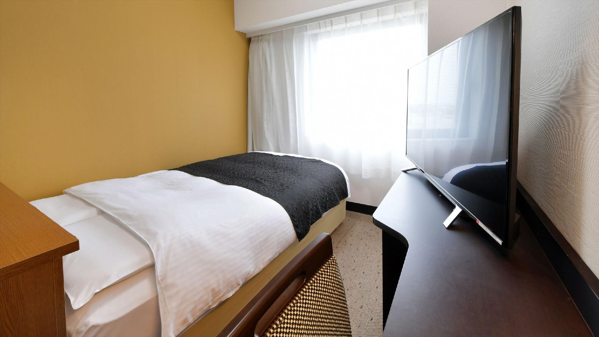 Small Double Room - Non-Smoking