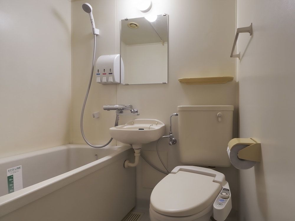 Single Room, Smoking