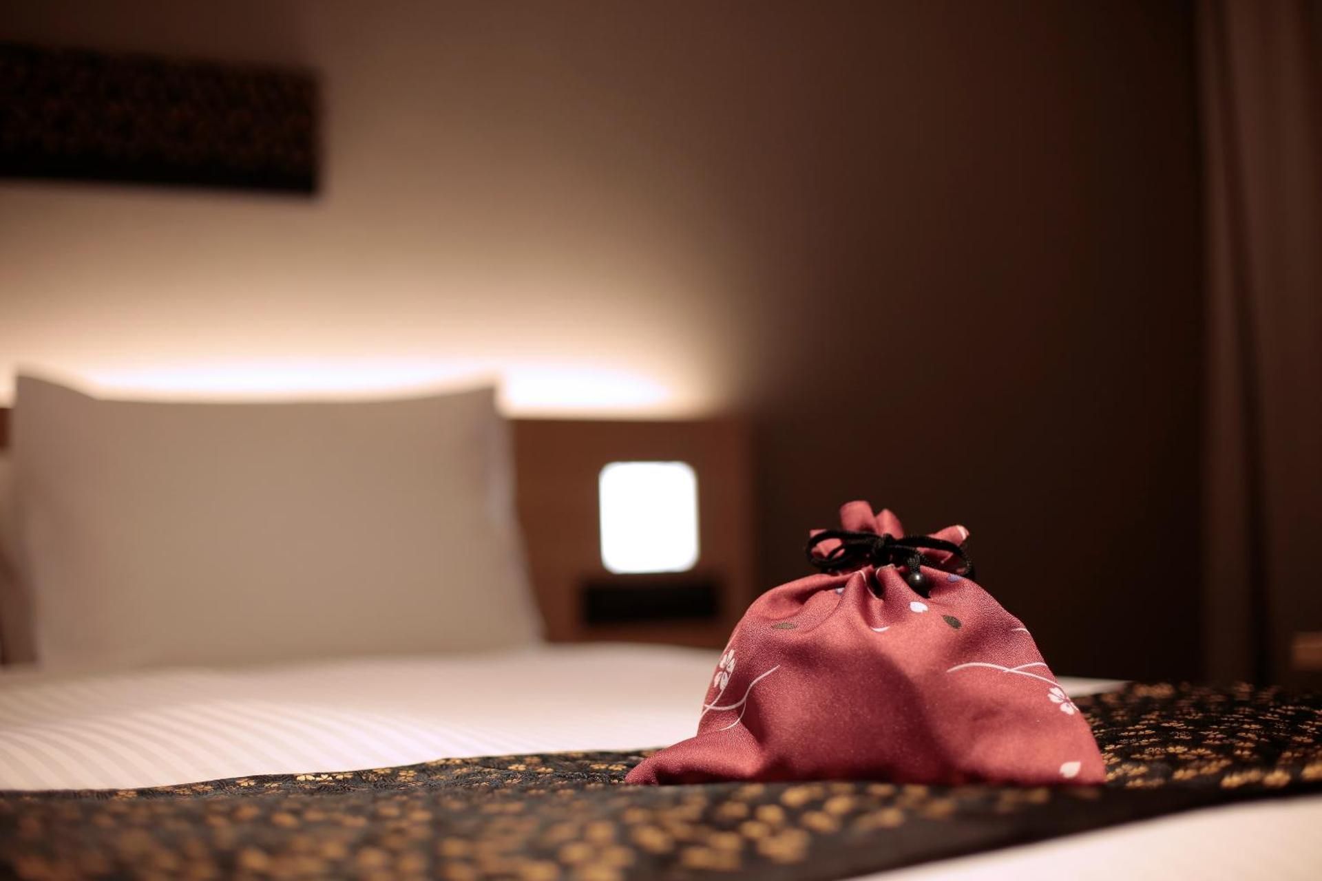 Room Selected at Check-In with Free access to Lounge - Smoking