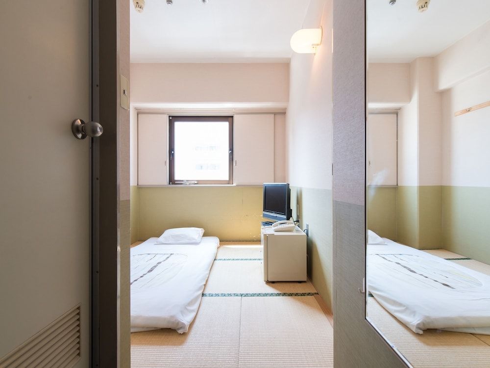 Japanese Room, Single Occupancy, Smoking