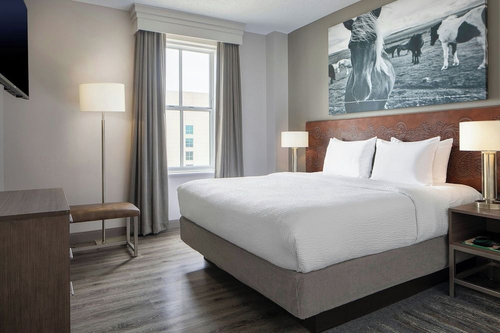 Room, 1 King Bed, Non Smoking, Balcony