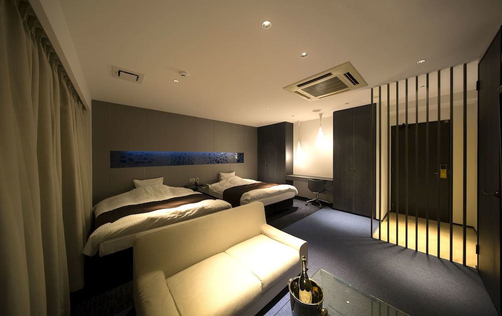 Hotel The Grandee Shinsaibashi Premium Twin Room, Non Smoking 8