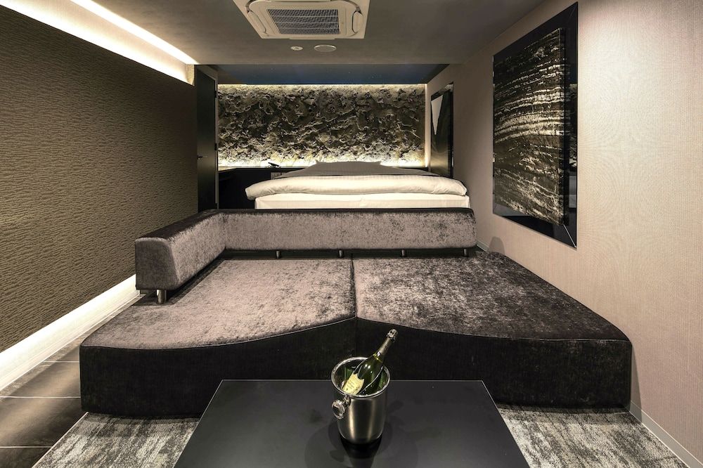 undefined Hotel The Grandee Shinsaibashi 4