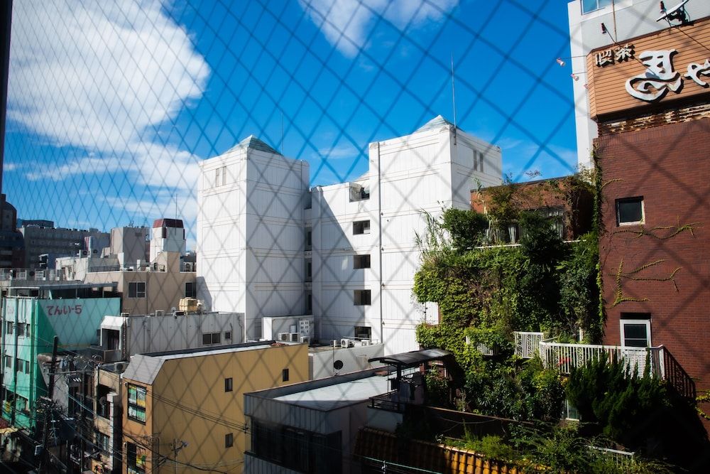 undefined Quintessa Hotel Osaka Shinsaibashi Comic&Books 3