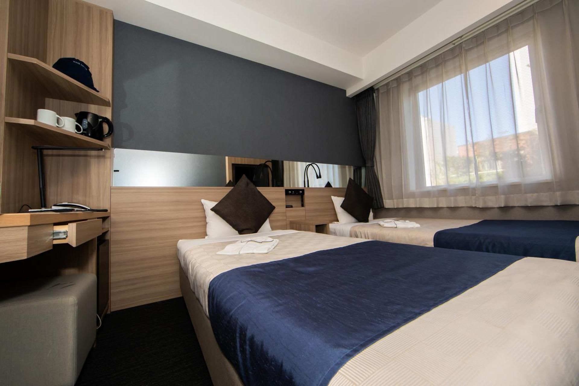 undefined Quintessa Hotel Osaka Shinsaibashi Comic&Books 5