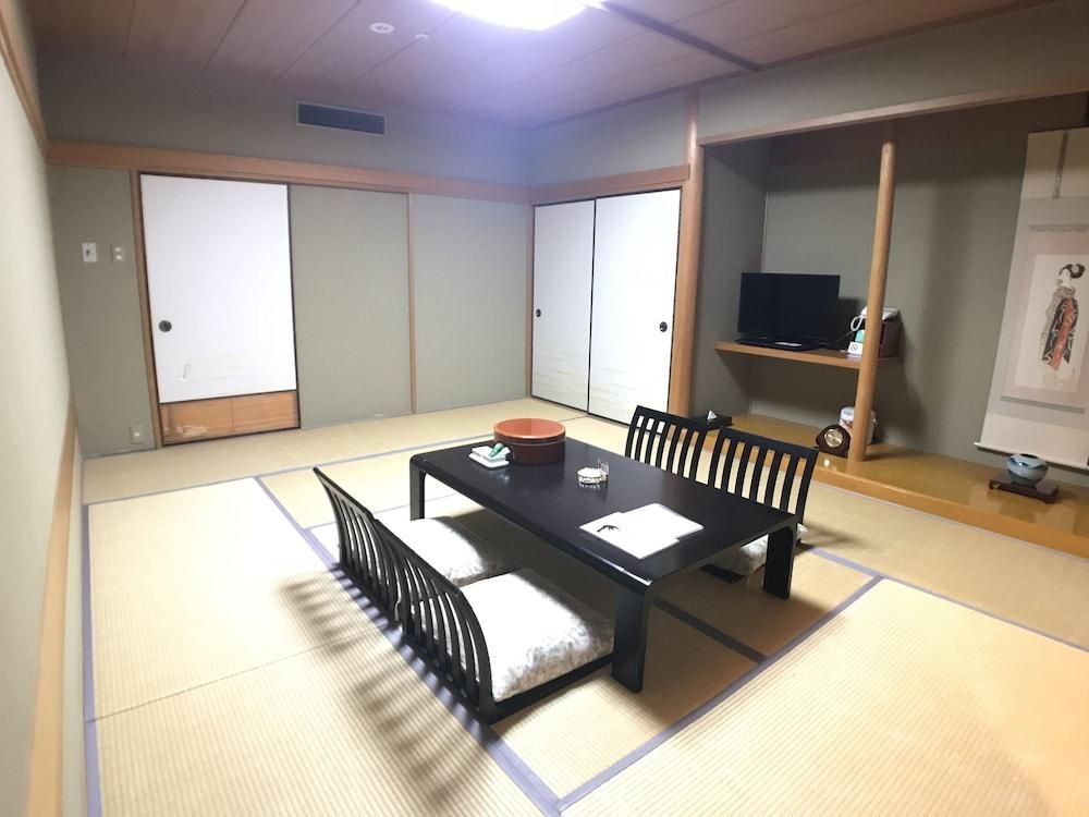 Japanese Style Smoking