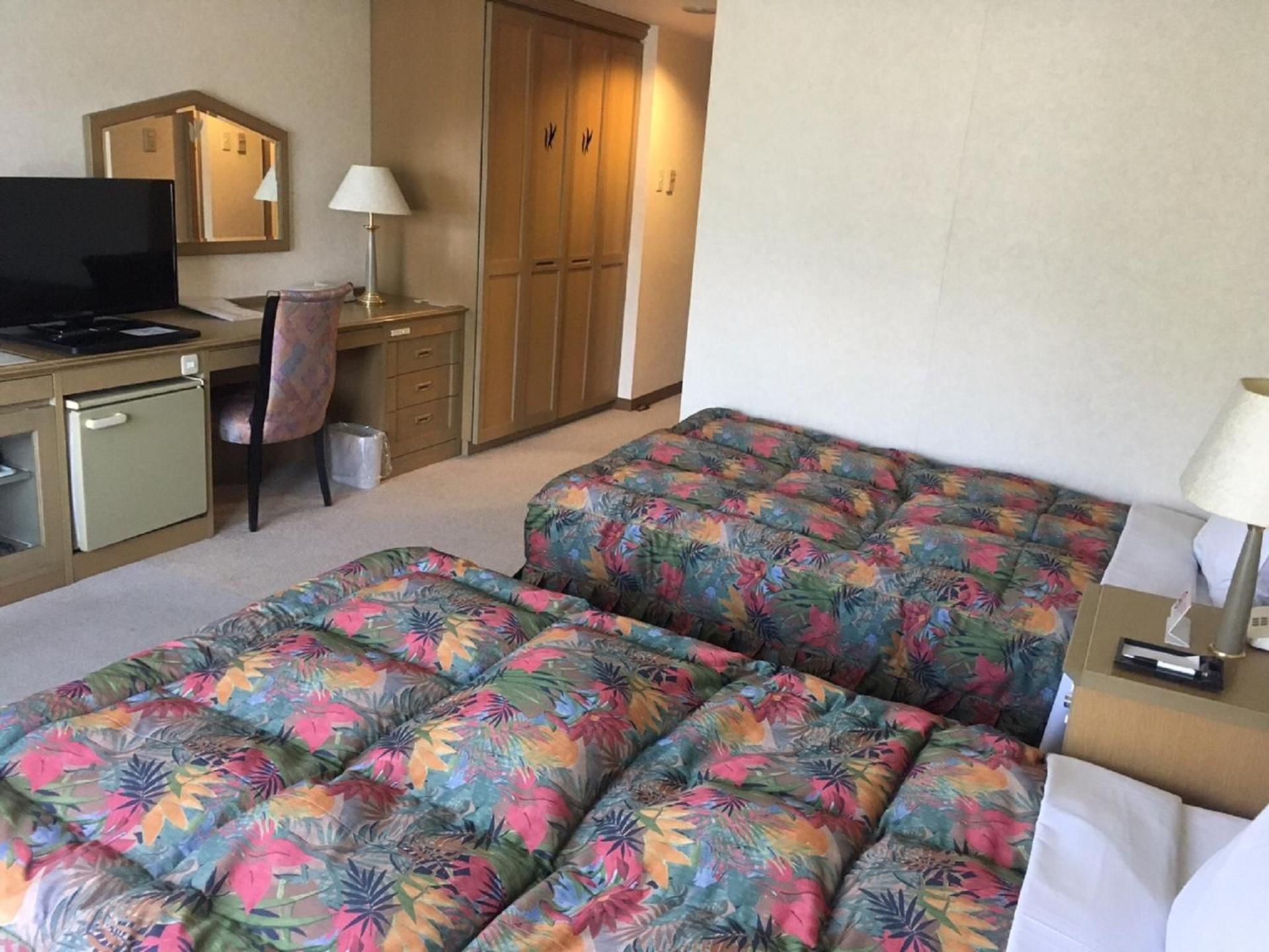 Twin Room - Non-Smoking